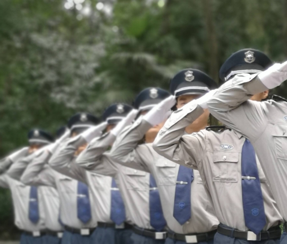 銀行安保體系通常涵蓋物理防護、人員管理、技術(shù)防控、應(yīng)急處置