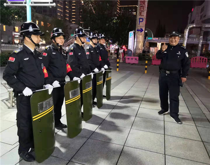 不忘初心勇?lián)?dāng)、牢記使命保平安